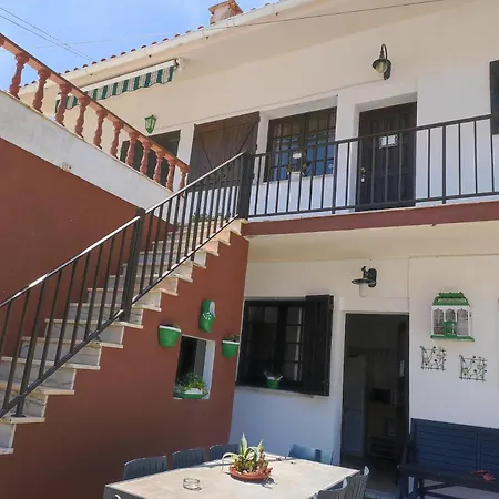 Lemos Family House Ναζαρέ