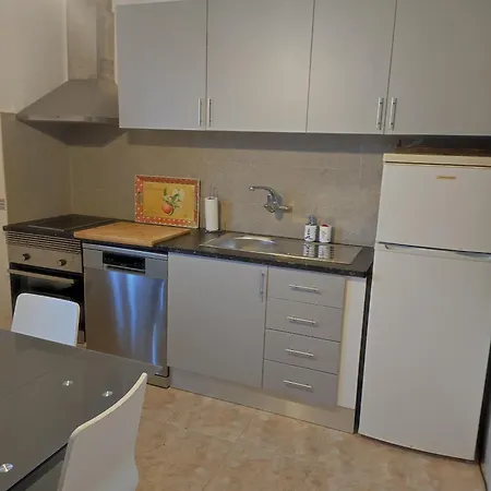 Дом отдыха Lemos Family House *